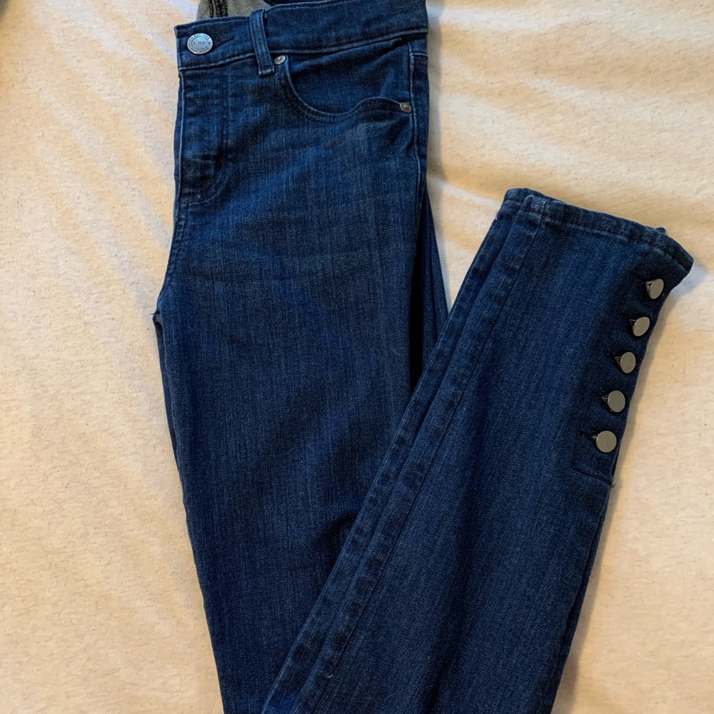 Loft modern skinny jeans with 5 button hem